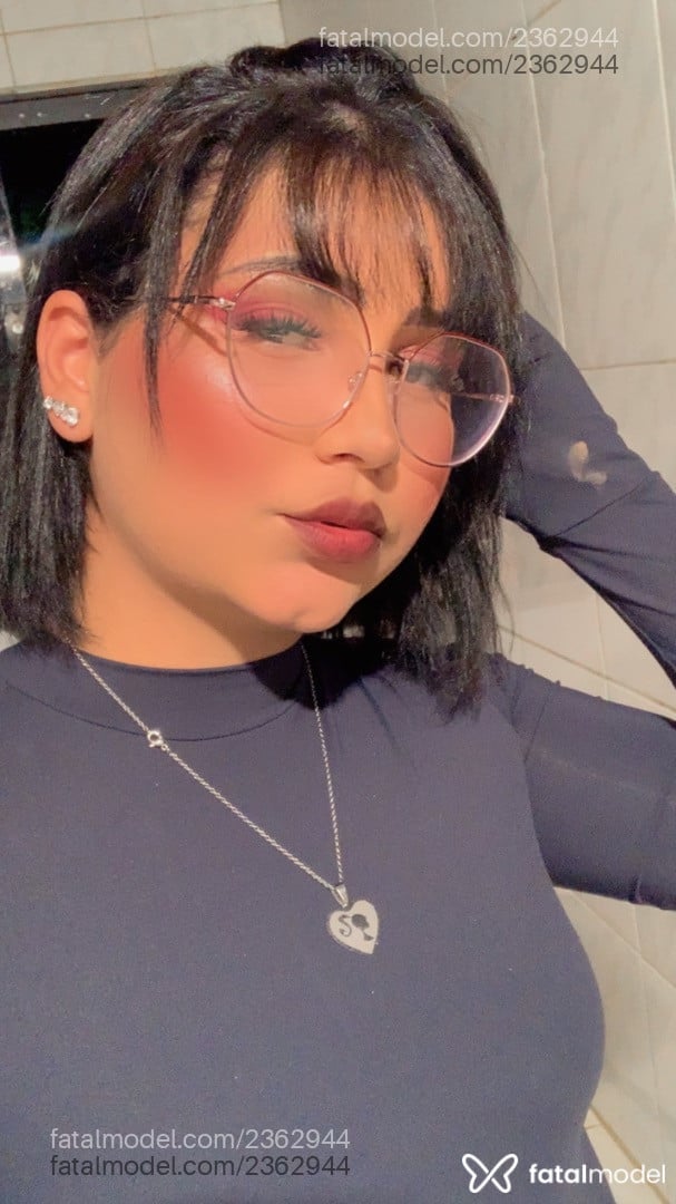 Acompanhante mulher morena (o) de olhos castanhos - Bruna