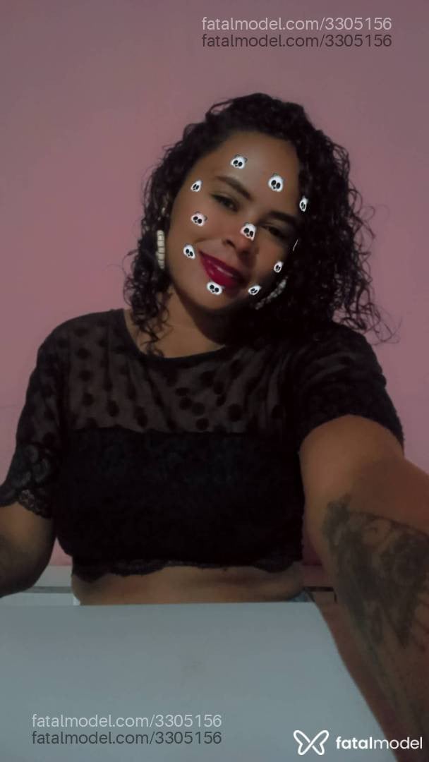 Acompanhante mulher morena (o) de olhos pretos em São Domingos - Rosa