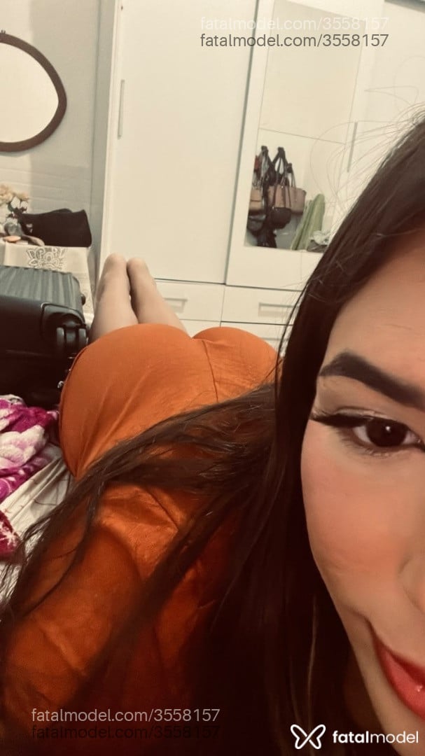 Acompanhante mulher trans com cabelo castanho de olhos castanhos - Kauanny