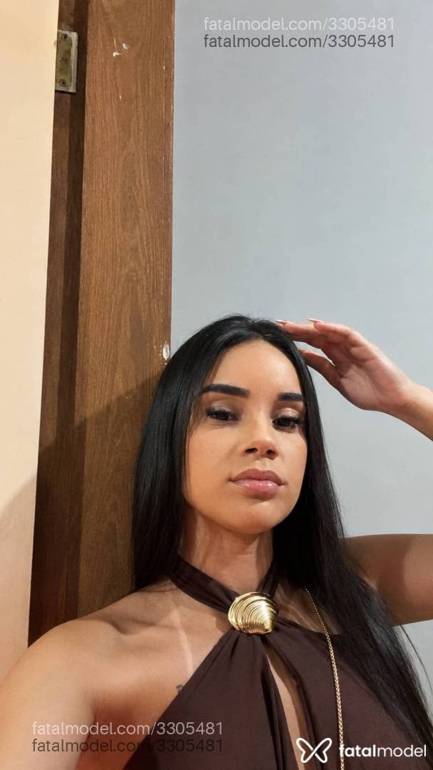Acompanhante mulher com cabelo castanho de olhos castanhos em Armação dos Búzios - Renata