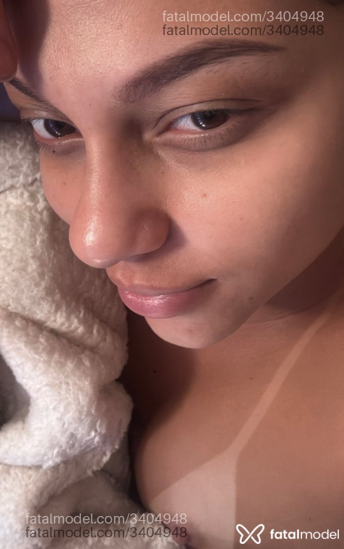 Acompanhante mulher com cabelo castanho de olhos castanhos - Antonella