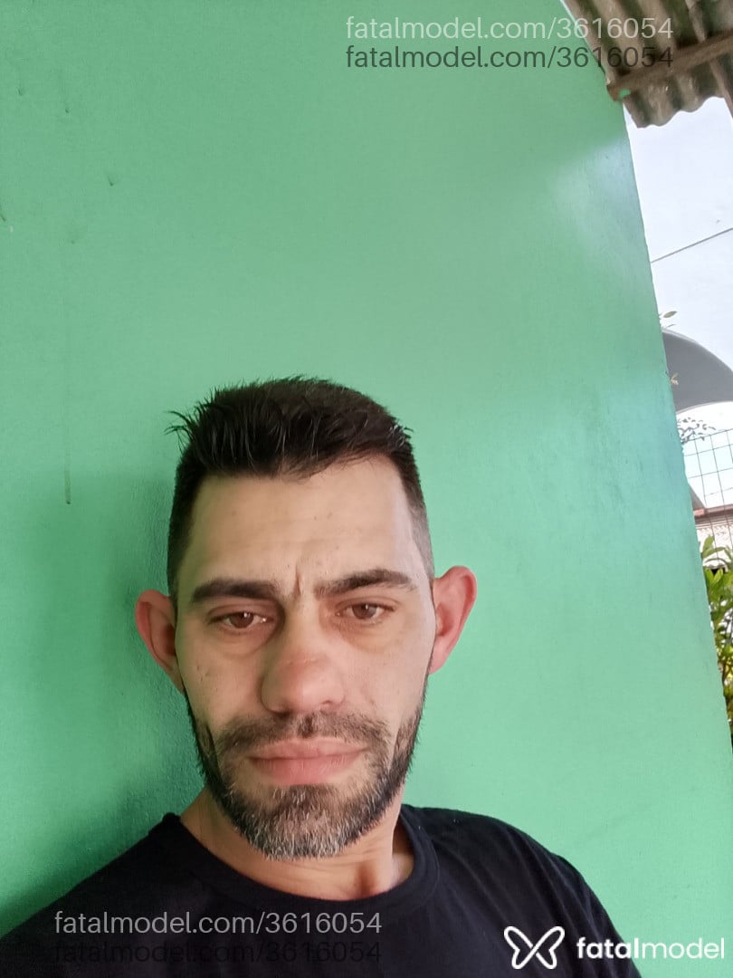Acompanhante homem morena (o) de olhos castanhos - Rodrigo Birkhann
