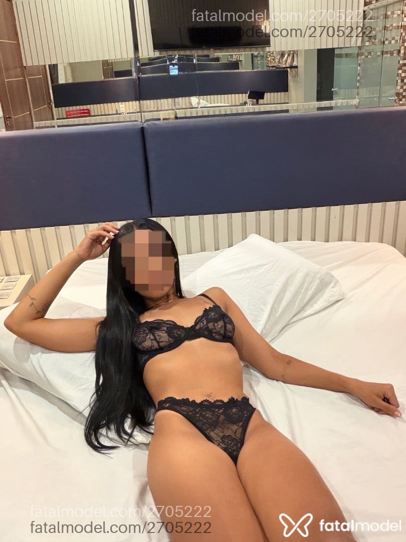 Acompanhante mulher morena (o) de olhos pretos - Thays Morena