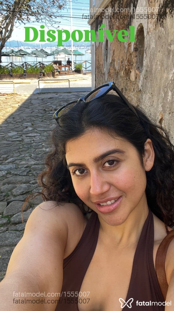Acompanhante mulher com cabelo castanho de olhos castanhos - Ludovica