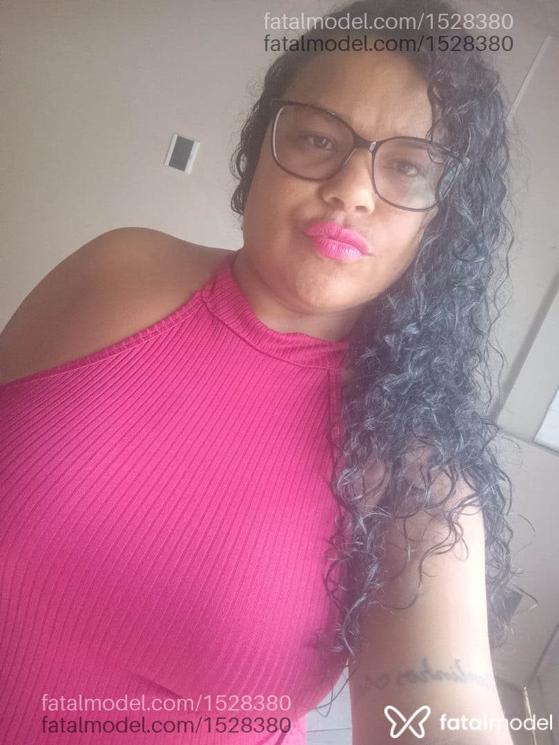 Acompanhante mulher morena (o) de olhos castanhos - Samantha