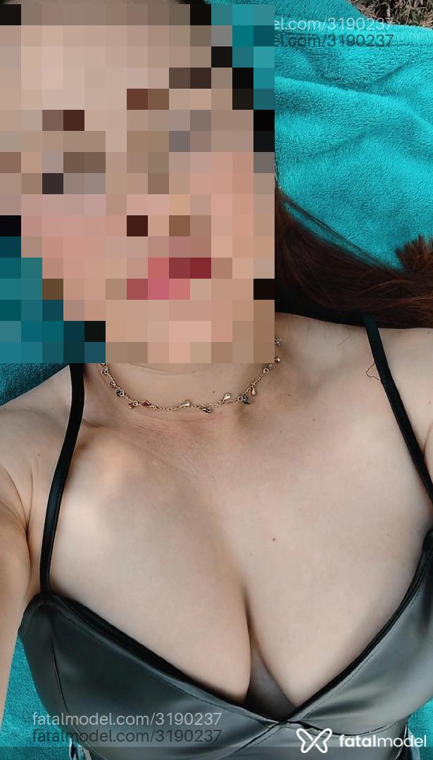 Acompanhante mulher ruiva (o) de olhos castanhos - Carolina