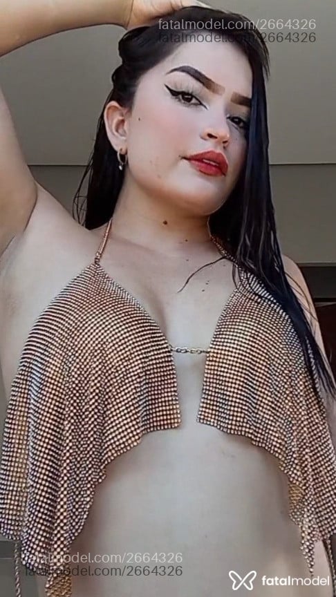 Acompanhante mulher morena (o) de olhos castanhos - Maria