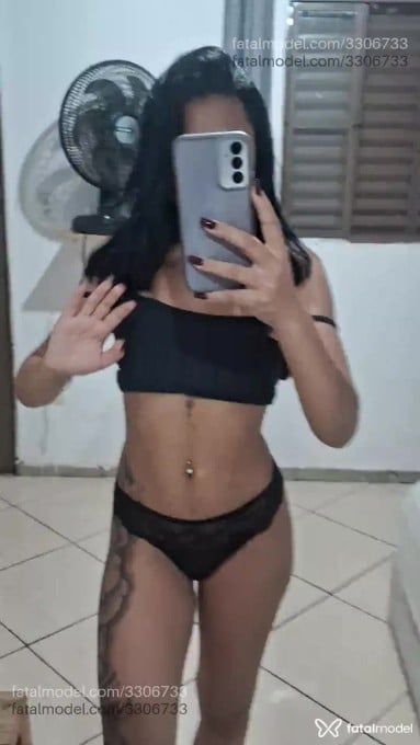 Acompanhante mulher morena (o) de olhos castanhos em Passos Acompanhante mulher morena (o) de olhos castanhos em Passos - Auras