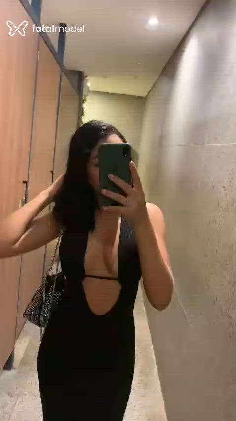 Acompanhante mulher morena (o) de olhos castanhos - Auras