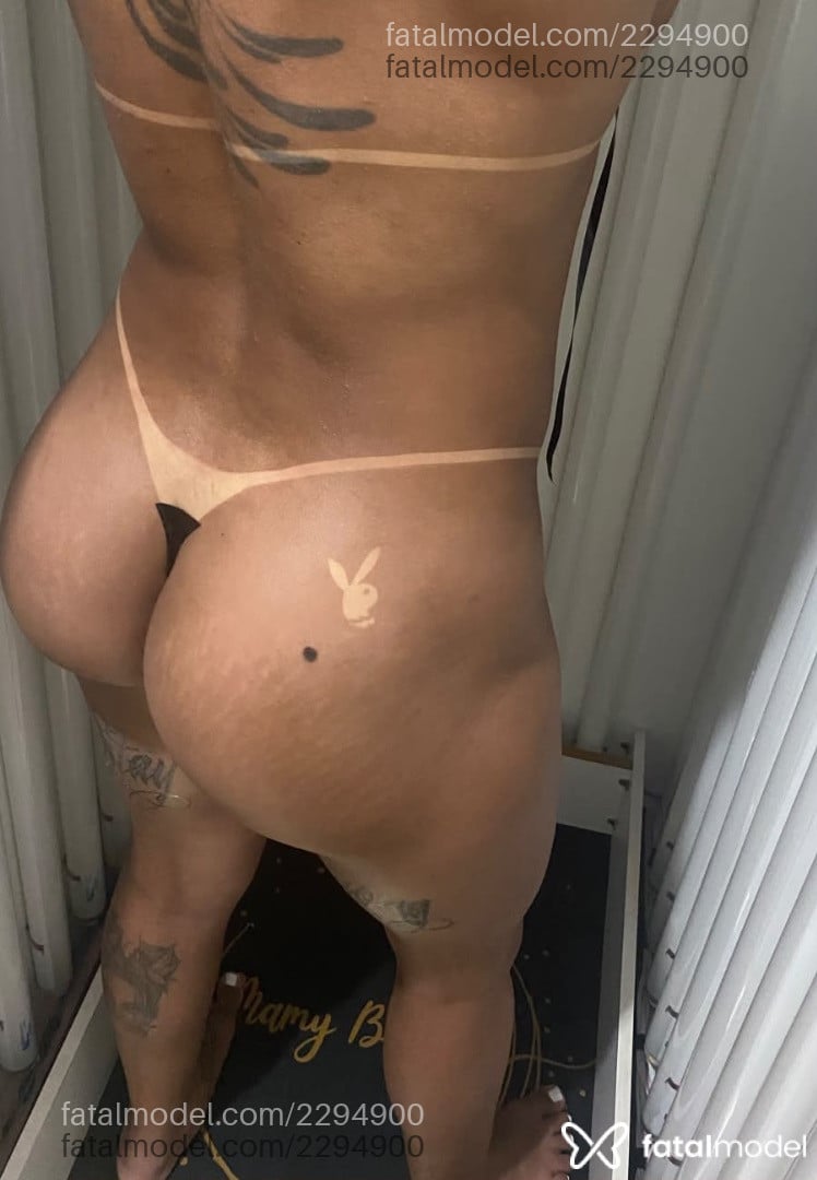 Acompanhante mulher com cabelo castanho de olhos castanhos - Yarin Raabe Quez
