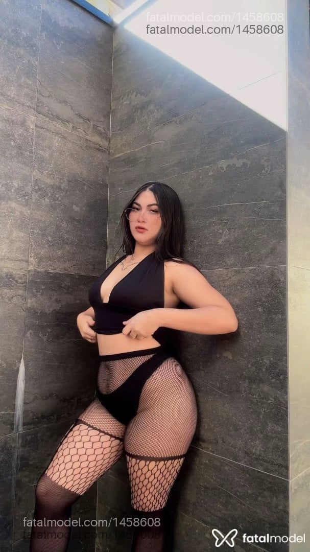 Acompanhante mulher morena (o) de olhos castanhos - Liz Santos