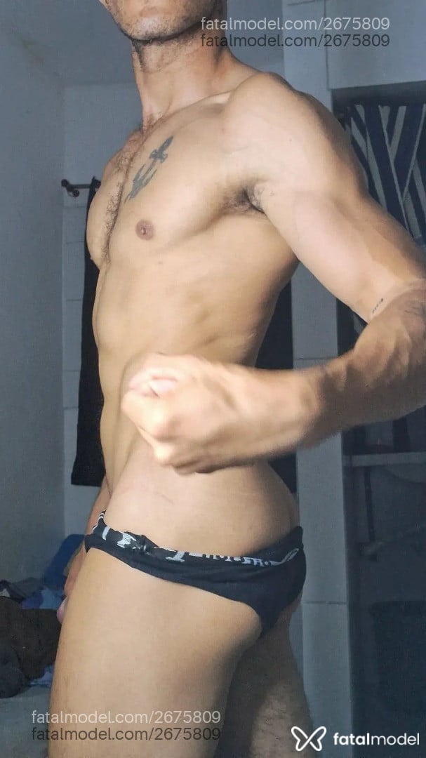 Acompanhante homem com cabelo castanho de olhos castanhos - Poxabetohot