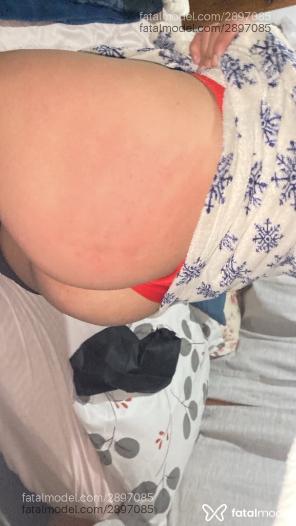 Acompanhante mulher morena (o) de olhos castanhos - Julia