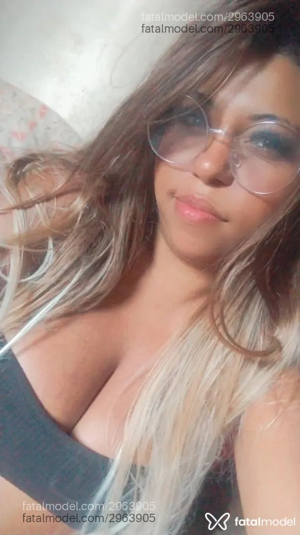Acompanhante mulher com cabelo castanho de olhos castanhos - Mah Tigrinha