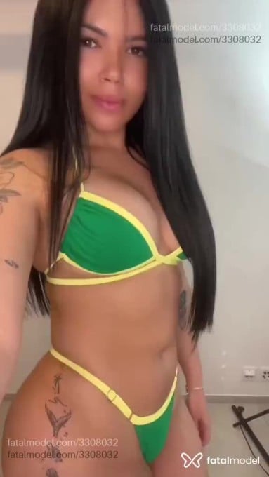 Acompanhante mulher morena (o) de olhos castanhos em Salvador Acompanhante mulher morena (o) de olhos castanhos em Salvador - Leticia