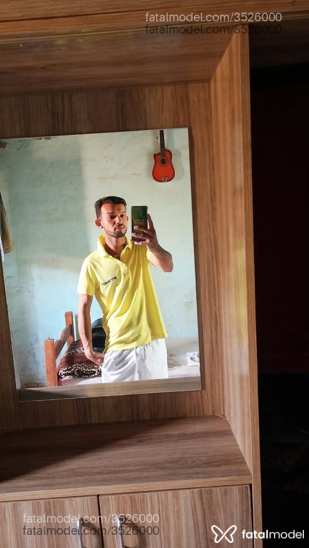 Acompanhante homem morena (o) de olhos pretos - Adilton
