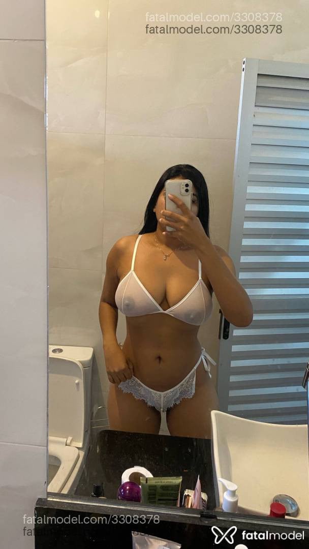 Acompanhante mulher morena (o) de olhos pretos - Fernanda Tavares