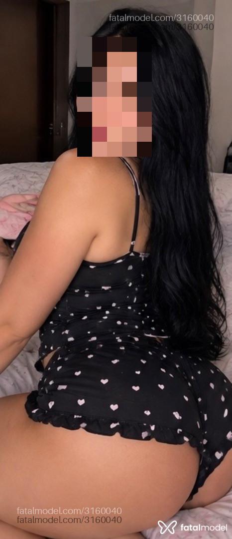 Acompanhante mulher morena (o) de olhos castanhos - Victoria