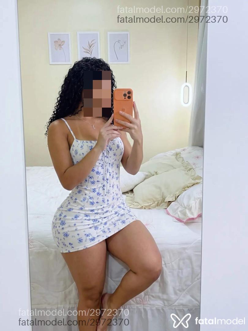 Acompanhante mulher morena (o) de olhos castanhos - Julia