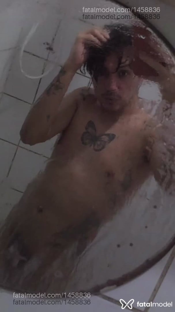 Acompanhante homem morena (o) de olhos castanhos - Renato