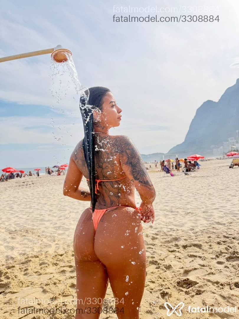 Acompanhante mulher morena (o) de olhos castanhos em Itapema - Mel Manauara