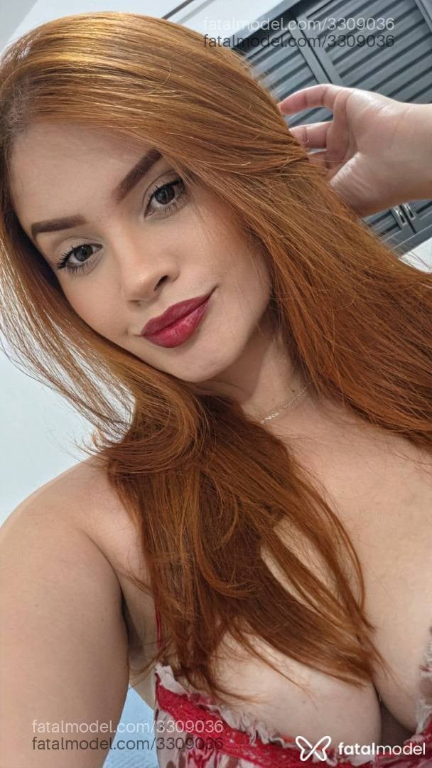 Acompanhante mulher ruiva (o) de olhos castanhos - Angeloty