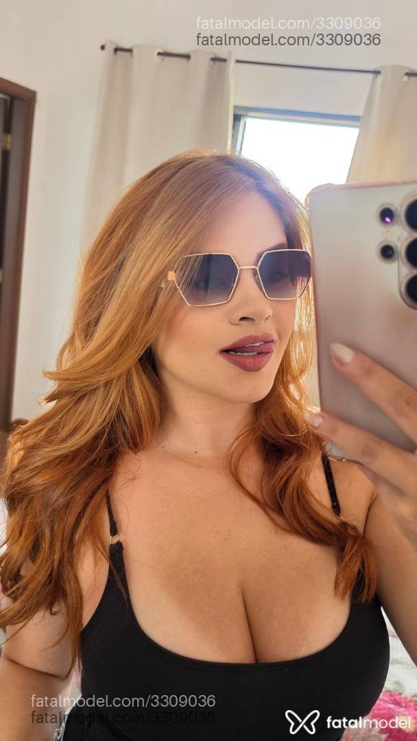 Acompanhante mulher ruiva (o) de olhos castanhos - Angeloty