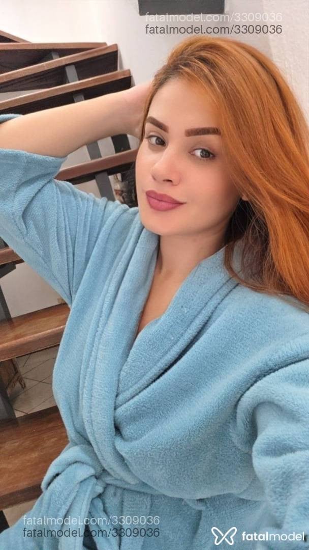 Acompanhante mulher ruiva (o) de olhos castanhos - Angeloty