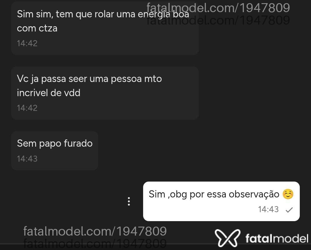 Acompanhante mulher com cabelo castanho de olhos castanhos - Bruninhaasurfis