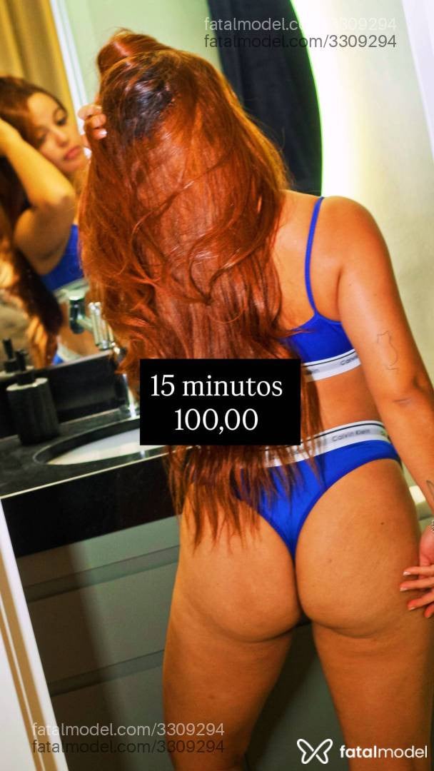 Acompanhante mulher ruiva (o) de olhos castanhos - Cherry