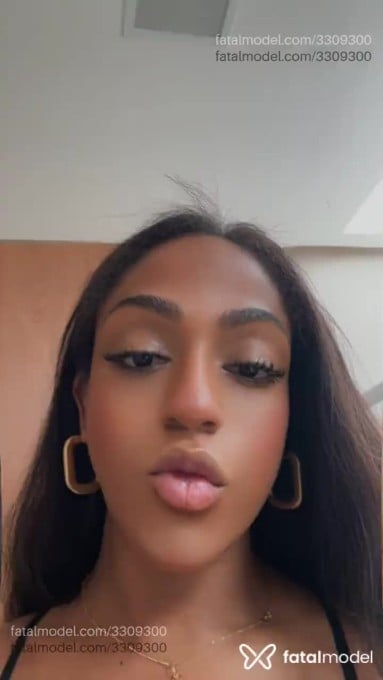 Acompanhante mulher trans morena (o) de olhos pretos em Goiânia - Ebony