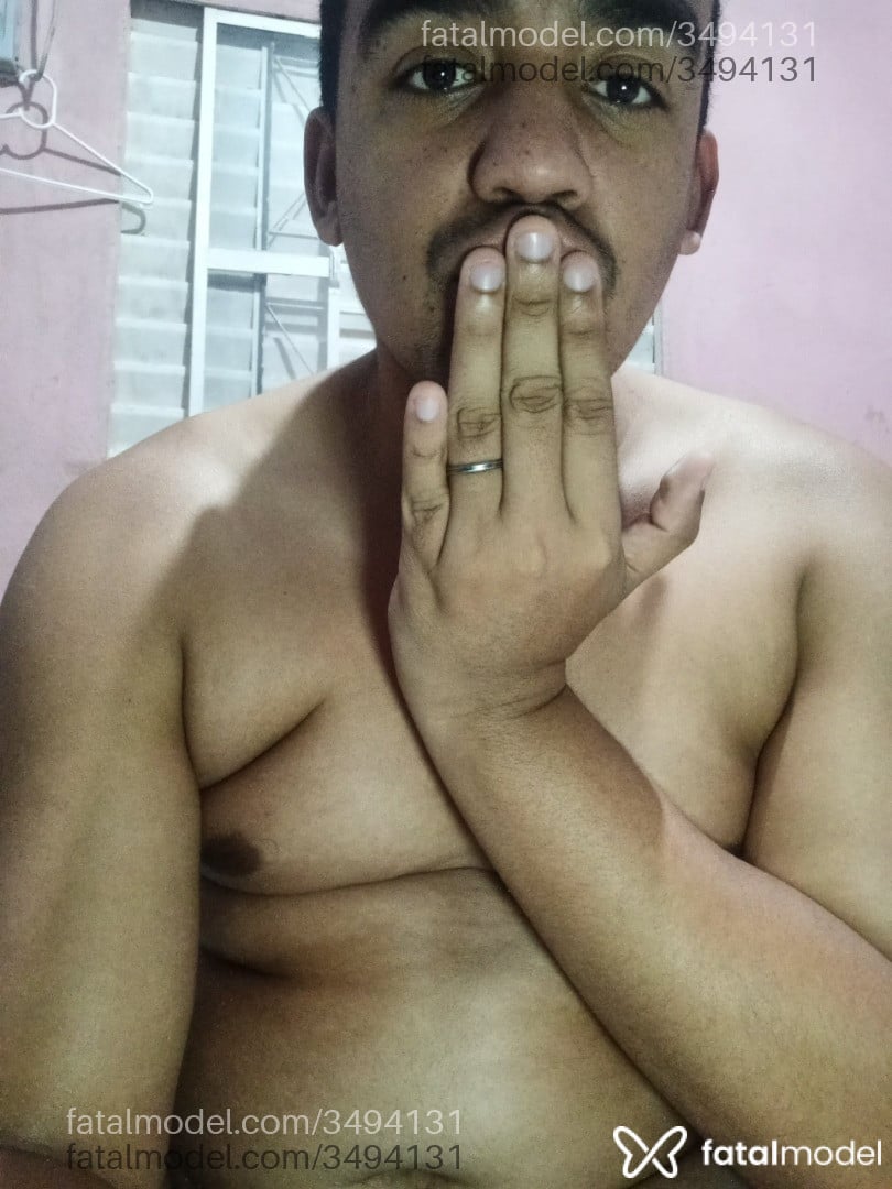 Acompanhante homem morena (o) de olhos pretos - Marcos