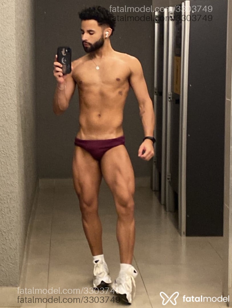 Acompanhante homem com cabelo castanho de olhos castanhos - Marcos