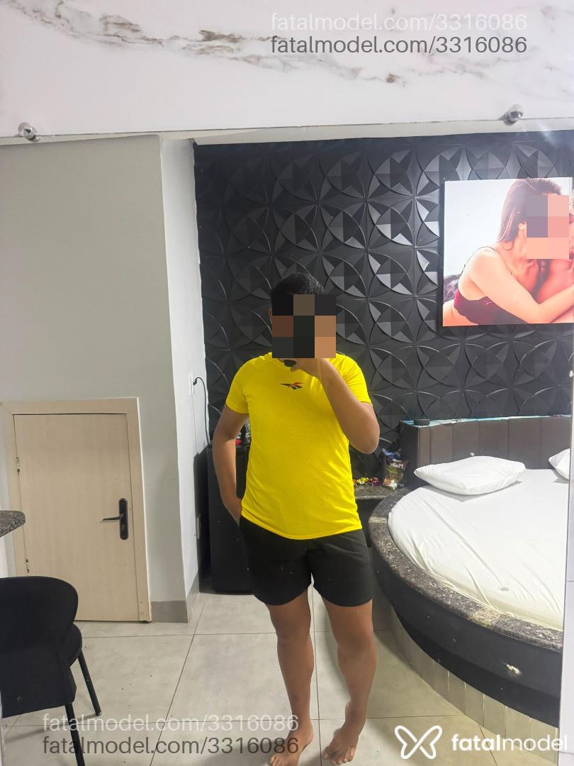 Acompanhante homem morena (o) de olhos pretos - Freitas