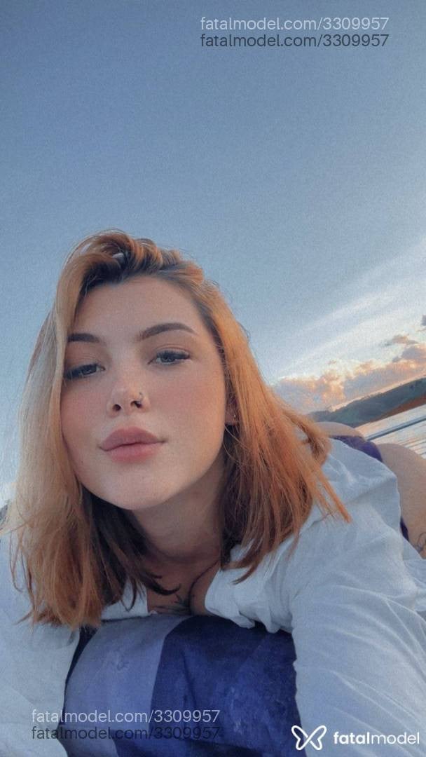 Acompanhante mulher ruiva (o) de olhos castanhos em Arujá Acompanhante mulher ruiva (o) de olhos castanhos em Arujá - Melinda Kohana