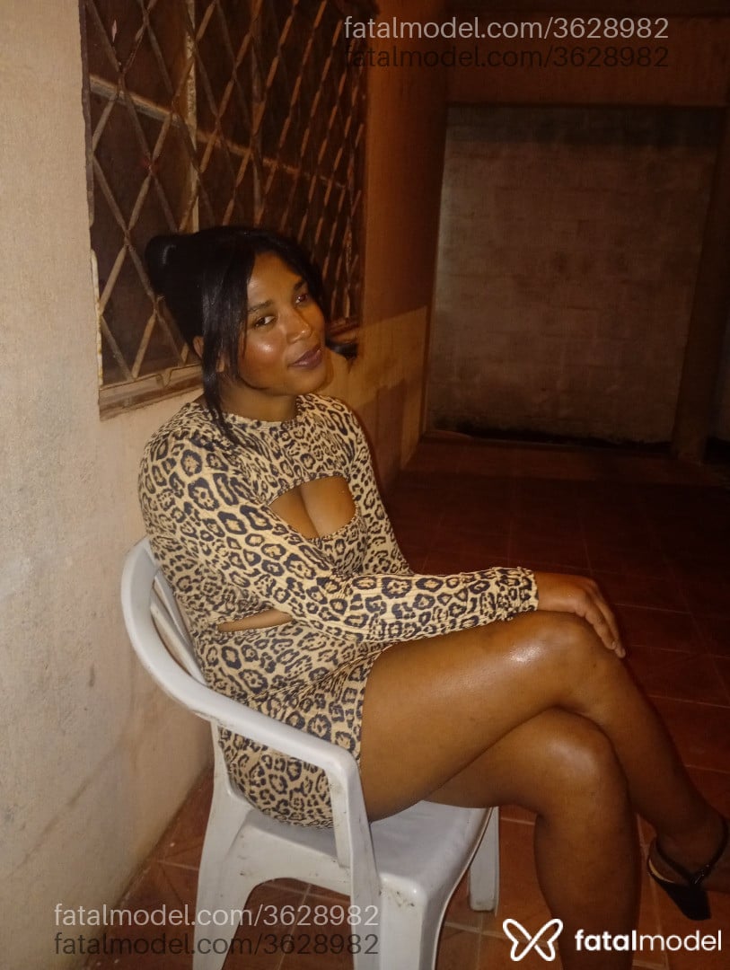 Acompanhante mulher morena (o) de olhos pretos - Ketty