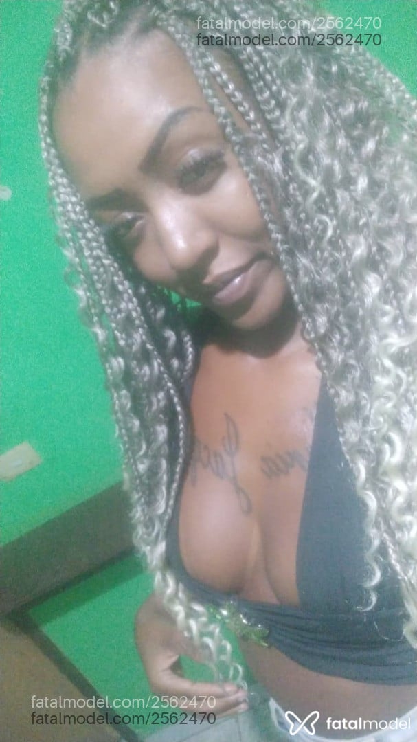 Acompanhante mulher com cabelo castanho de olhos castanhos - Milly