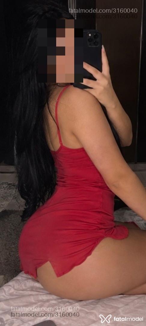 Acompanhante mulher morena (o) de olhos castanhos - Victoria