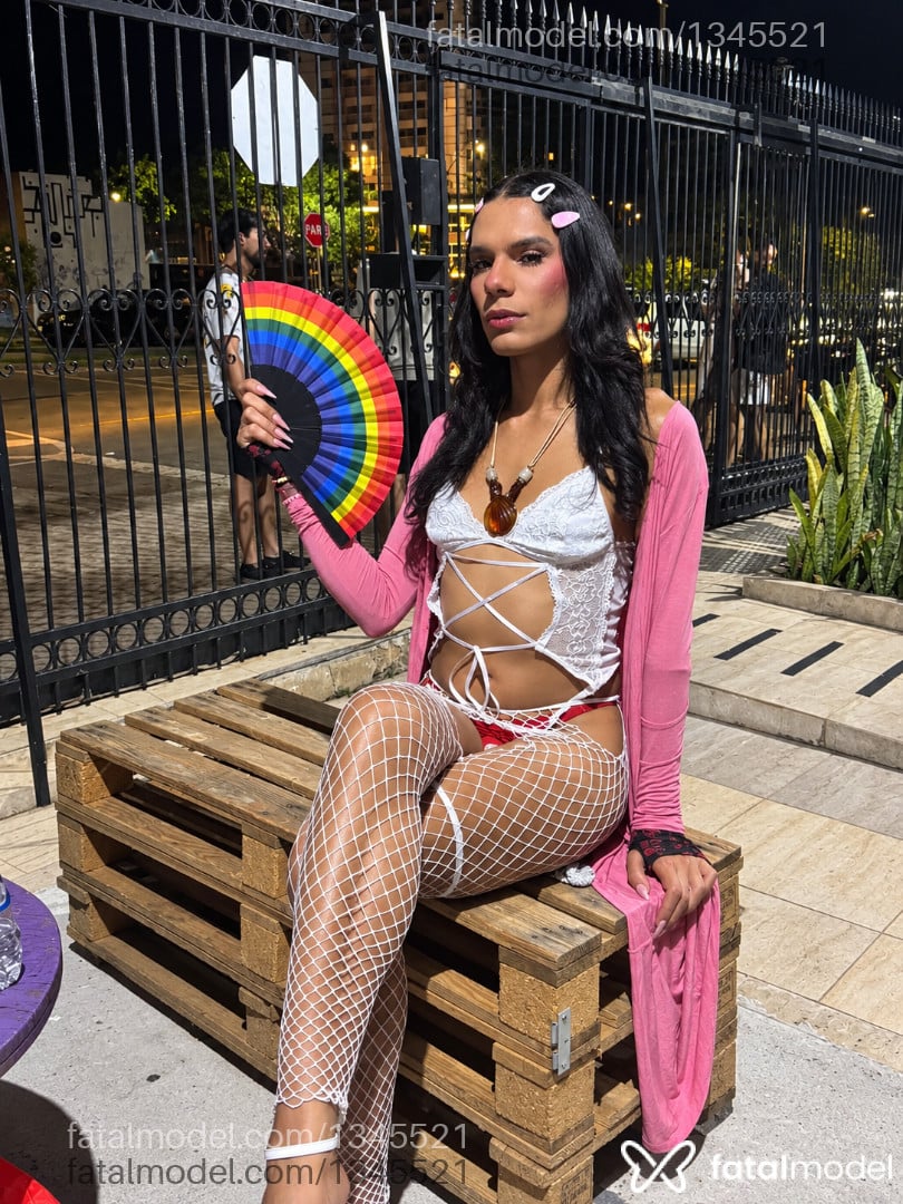 Acompanhante travesti morena (o) de olhos castanhos - Morgana