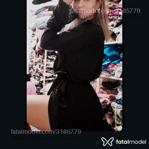 Acompanhante mulher loira (o) de olhos castanhos - Kel