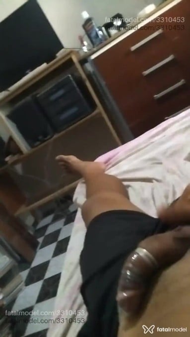 Acompanhante homem com cabelo castanho de olhos verdes em Macaé - Frenetico