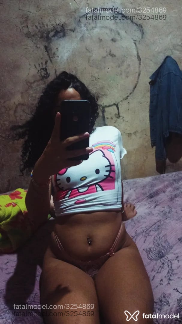 Acompanhante mulher trans morena (o) de olhos castanhos - Leticia Pereira