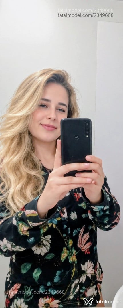 Acompanhante mulher loira (o) de olhos verdes - Amanda