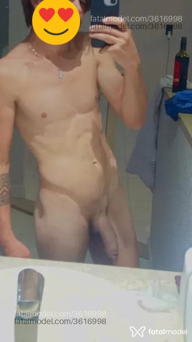 Acompanhante homem com cabelo castanho de olhos castanhos - Luquinha