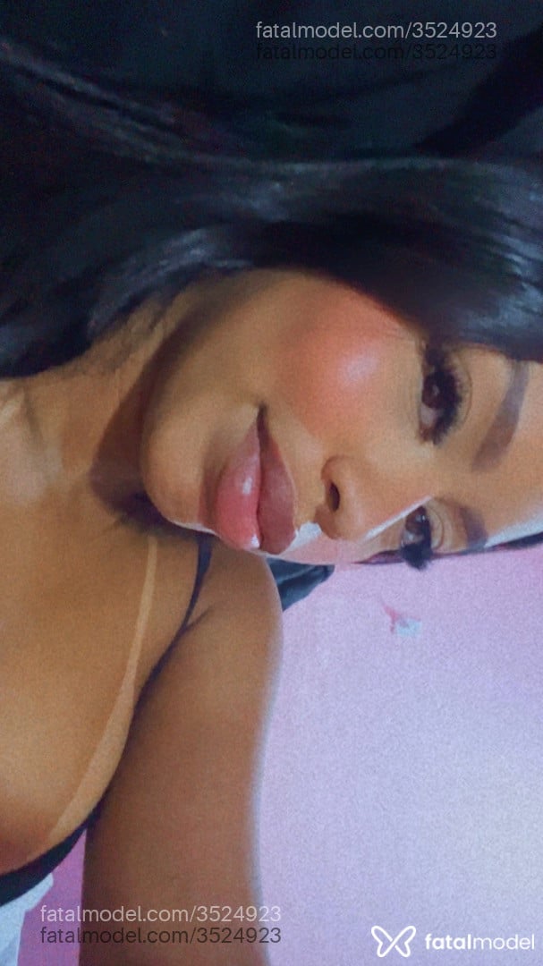 Acompanhante mulher morena (o) de olhos mel - Lorrayne