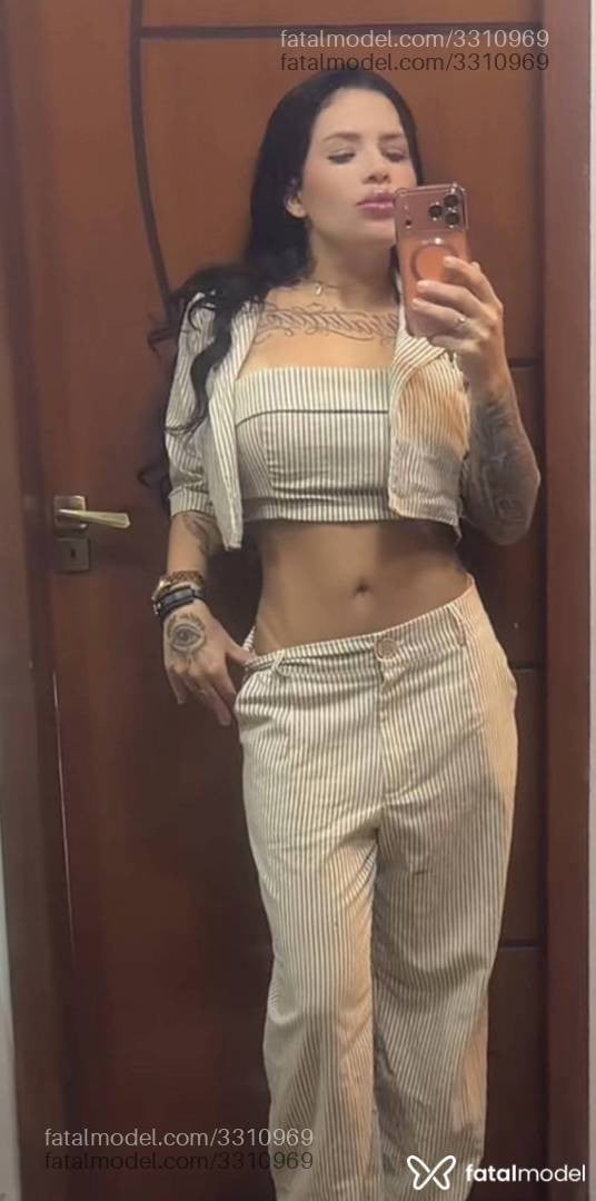Acompanhante mulher morena (o) de olhos castanhos - Sol