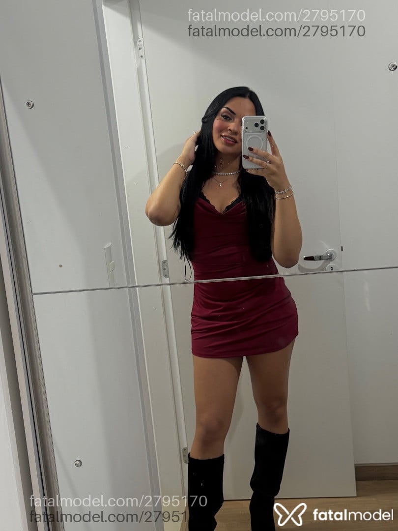 Acompanhante mulher trans morena (o) de olhos castanhos - Rafaella Louise
