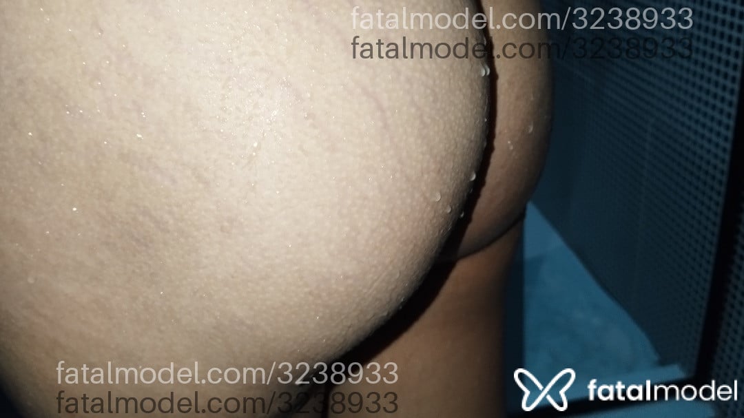 Acompanhante mulher trans com cabelo castanho de olhos castanhos - Stella
