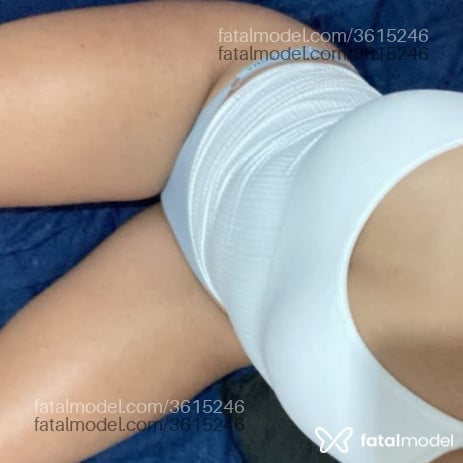 Acompanhante mulher morena (o) de olhos castanhos - Bruna