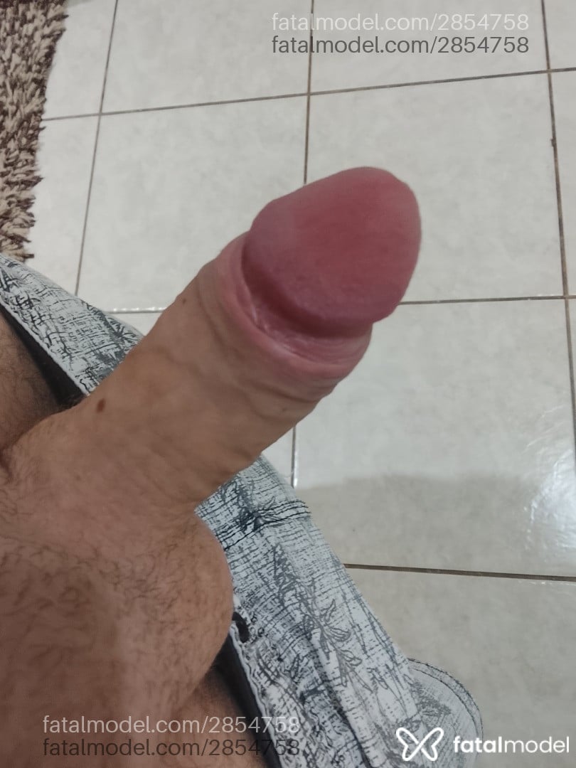 Acompanhante homem loira (o) de olhos azuis - Alemão
